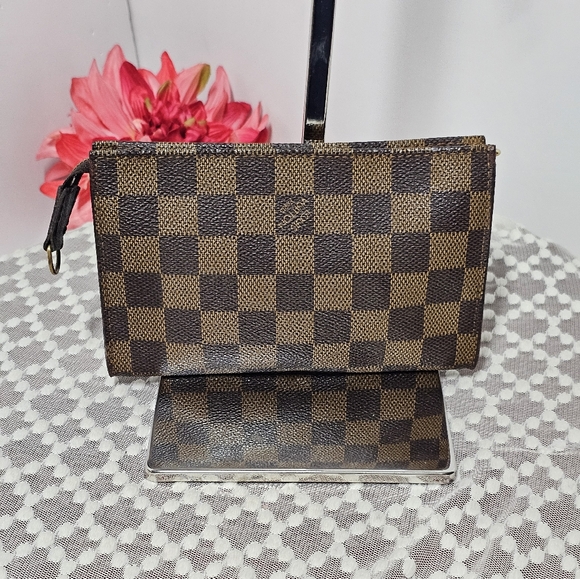 LOUIS VUITTON Damier Ebene Pouch CONVERTED to CROSSBODY (Unbranded chain - Picture 5 of 17